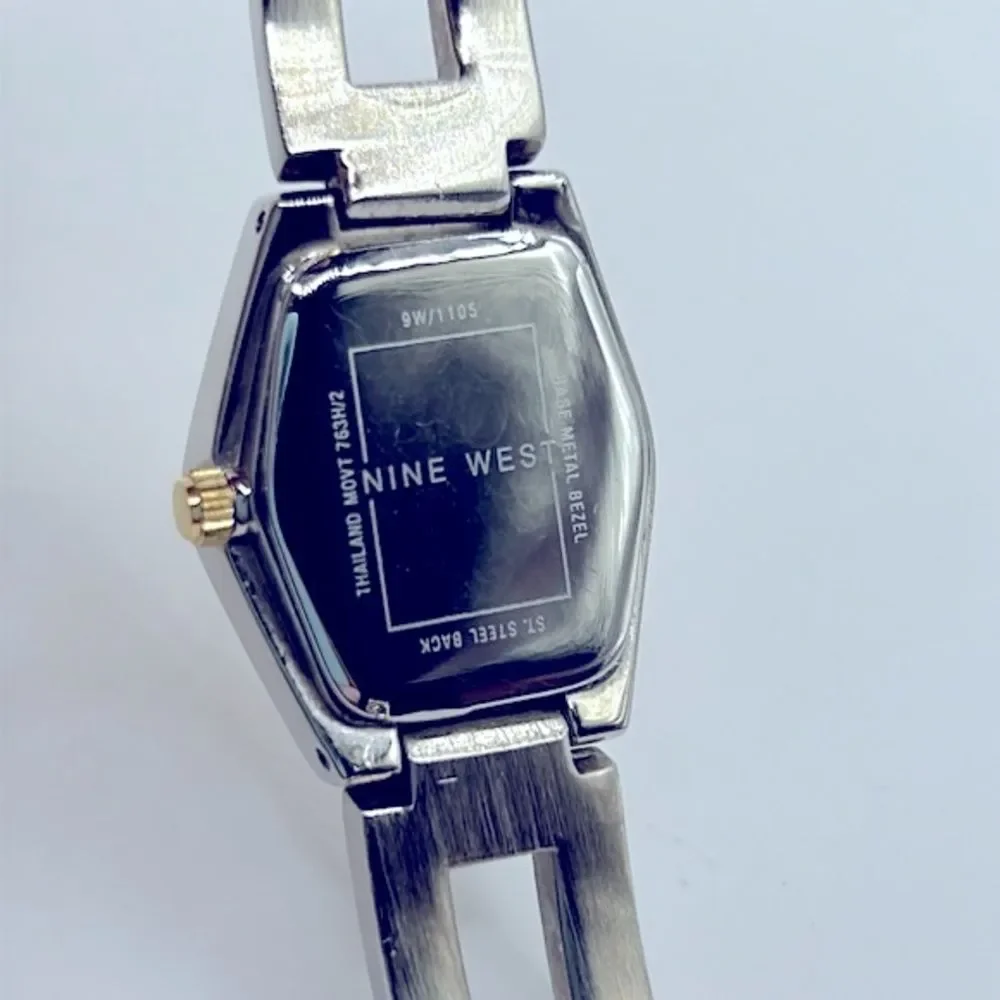 Working! Ladies Nine West Dainty Rhinestone Accent Minimalist Analog Watch